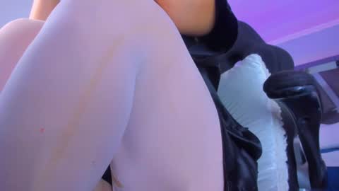 Snapshot of allijadid chatting on 01/23/25, 01:45    online show from 01/23/25, 01:45