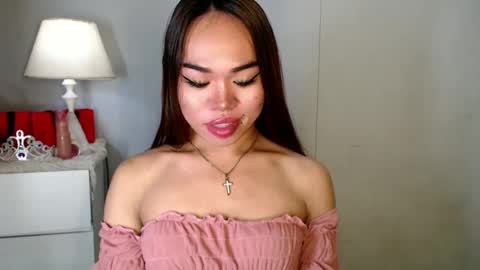 Snapshot of allirah20x chatting on 12/11/24, 03:47 Allirah online show from 12/11/24, 03:47