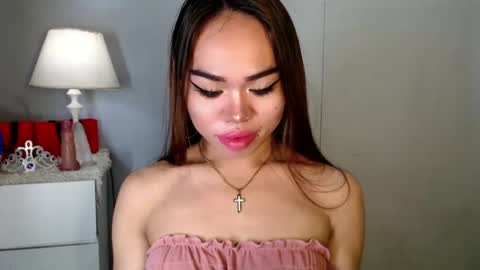 Snapshot of allirah20x chatting on 12/15/24, 06:48 Allirah online show from 12/15/24, 06:48