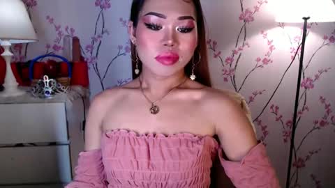 Snapshot of allirah20x chatting on 03/04/25, 01:01 Allirah online show from 03/04/25, 01:01