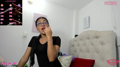 Nana online show from 02/09/25, 04:04