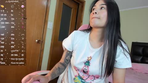 Snapshot of allison_love chatting on 12/26/24, 09:11 allison online show from 12/26/24, 09:11