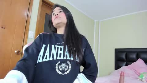 Snapshot of allison_love chatting on 02/09/25, 10:20 allison online show from 02/09/25, 10:20