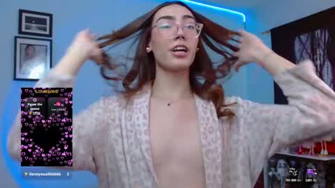 Snapshot of allisonblossom chatting on 10/01/25, 06:47 online show from 10/01/25, 06:47