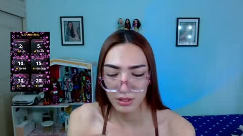 Snapshot of allisonblossom chatting on 05/08/26, 07:41 online show from 05/08/26, 07:41