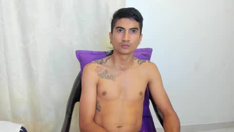 Snapshot of allisonjustingb chatting on 02/17/25, 05:14 AllisonJustin online show from 02/17/25, 05:14