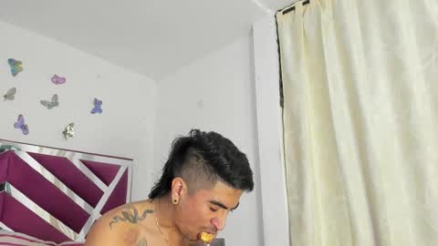 Snapshot of allisonjustingb chatting on 03/03/25, 08:27 AllisonJustin online show from 03/03/25, 08:27