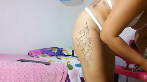 Snapshot of allisonnjones chatting on 12/01/25, 02:16 allisonnjones online show from 12/01/25, 02:16