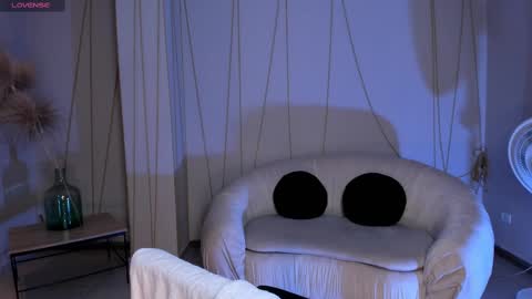 Snapshot of allisonrogersx chatting on 02/20/25, 03:23 Allison Rogers online show from 02/20/25, 03:23