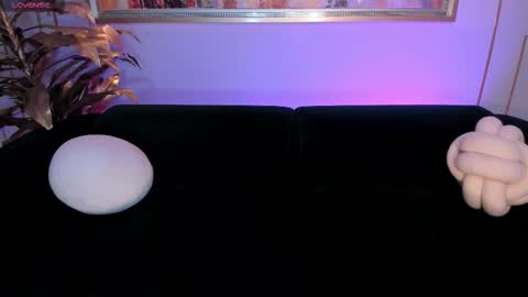 Snapshot of allisonrogersx chatting on 10/17/25, 02:48 Allison Rogers online show from 10/17/25, 02:48