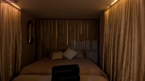 Snapshot of allisonrogersx chatting on 11/17/25, 05:41 Allison Rogers online show from 11/17/25, 05:41