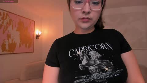 Snapshot of allisonrogersx chatting on 04/22/26, 11:01 Allison Rogers online show from 04/22/26, 11:01