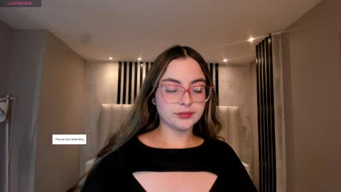 Snapshot of allisonrogersx chatting on 05/19/26, 10:54 Allison Rogers online show from 05/19/26, 10:54
