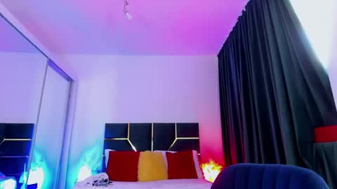 Snapshot of allisonsweetie chatting on 04/15/26, 12:45 AllisonSweetie online show from 04/15/26, 12:45