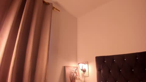 Snapshot of allisson_rose chatting on 12/10/24, 10:26 Alli online show from 12/10/24, 10:26