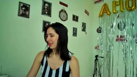 Snapshot of allisson_rose chatting on 10/31/25, 07:59 Alli online show from 10/31/25, 07:59