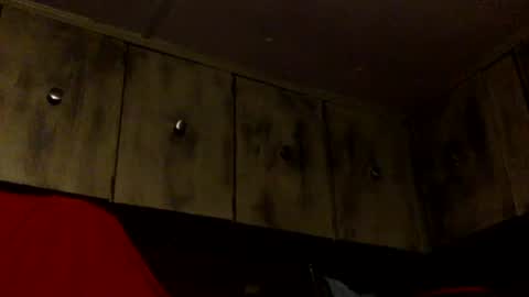 Snapshot of allitrunnin chatting on 04/14/26, 06:19 allitrunnin online show from 04/14/26, 06:19