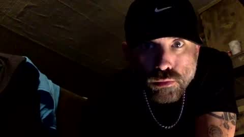 Snapshot of allitrunnin chatting on 04/17/26, 05:43 allitrunnin online show from 04/17/26, 05:43