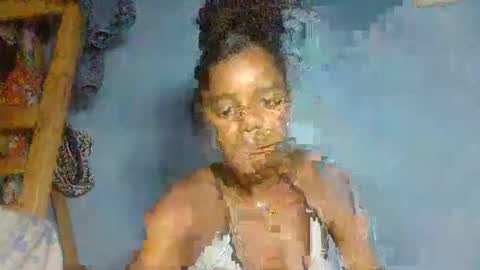 Snapshot of allizida01 chatting on 11/16/25, 03:28 allizida01 online show from 11/16/25, 03:28