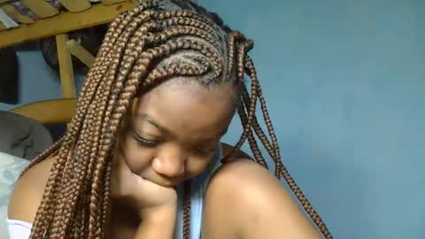 Snapshot of allizida01 chatting on 11/21/25, 08:24 allizida01 online show from 11/21/25, 08:24