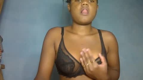 Snapshot of allizida01 chatting on 12/04/25, 12:03 allizida01 online show from 12/04/25, 12:03