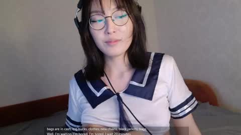 Snapshot of alllinaeve chatting on 04/15/26, 03:52 Alina online show from 04/15/26, 03:52