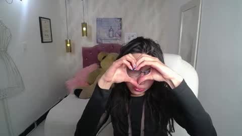 Snapshot of alllyson_ chatting on 12/04/25, 08:06 alison online show from 12/04/25, 08:06