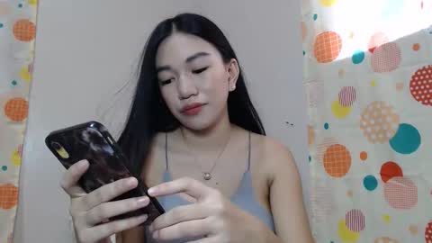 Snapshot of allurewithluna chatting on 04/11/26, 06:40 Luna online show from 04/11/26, 06:40