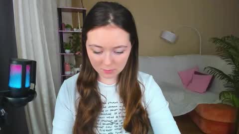 Snapshot of alluringeyess chatting on 09/19/25, 11:22 alluringeyess online show from 09/19/25, 11:22