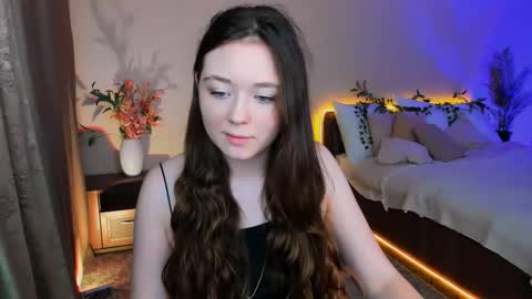 Snapshot of alluringeyess chatting on 09/20/25, 04:57 alluringeyess online show from 09/20/25, 04:57