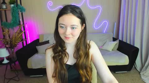 Snapshot of alluringeyess chatting on 10/03/25, 06:49 alluringeyess online show from 10/03/25, 06:49