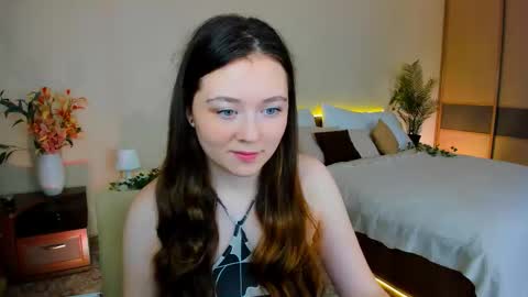 Snapshot of alluringeyess chatting on 10/10/25, 11:20 alluringeyess online show from 10/10/25, 11:20