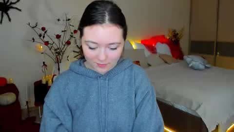 Snapshot of alluringeyess chatting on 10/25/25, 04:53 alluringeyess online show from 10/25/25, 04:53