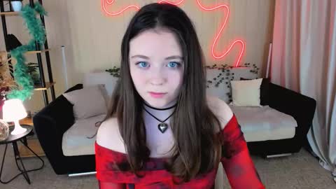 Snapshot of alluringeyess chatting on 11/09/25, 04:16 alluringeyess online show from 11/09/25, 04:16