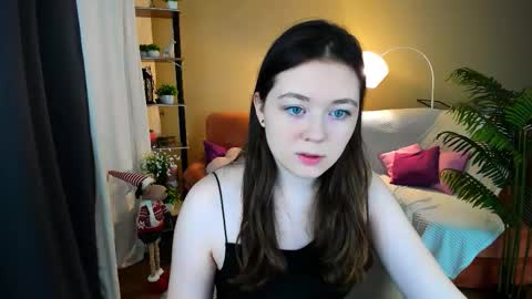 Snapshot of alluringeyess chatting on 11/22/25, 09:08 alluringeyess online show from 11/22/25, 09:08