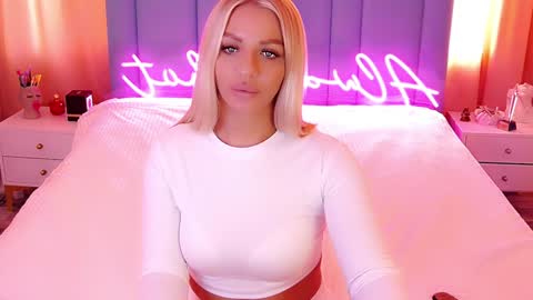 AlwaysHot online show from 12/16/24, 05:38