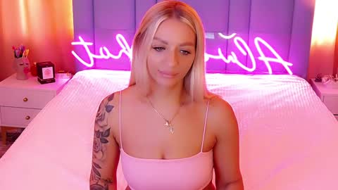 AlwaysHot online show from 12/25/24, 04:33