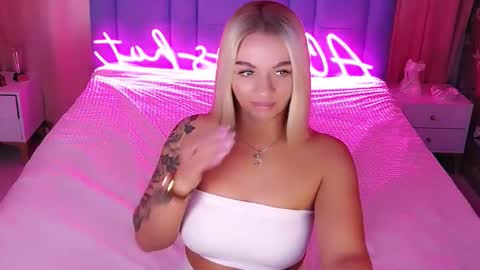 AlwaysHot online show from 11/18/25, 03:01