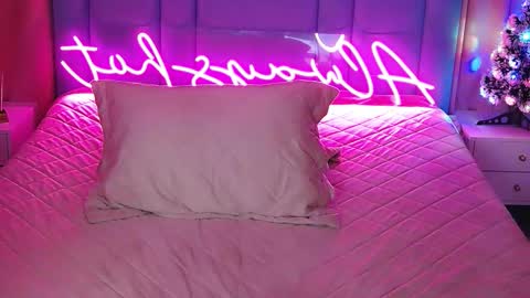 Snapshot of allwayshottt chatting on 01/16/26, 02:37 AlwaysHot online show from 01/16/26, 02:37