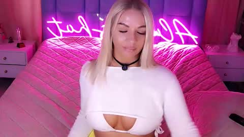 Snapshot of allwayshottt chatting on 03/03/26, 02:50 AlwaysHot online show from 03/03/26, 02:50