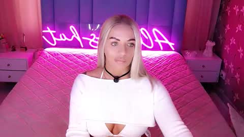 Snapshot of allwayshottt chatting on 03/23/26, 02:04 AlwaysHot online show from 03/23/26, 02:04