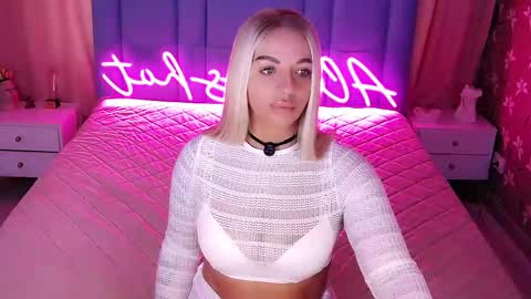 Snapshot of allwayshottt chatting on 04/12/26, 02:16 AlwaysHot online show from 04/12/26, 02:16