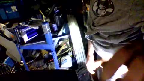 Snapshot of allwolf0323 chatting on 12/17/25, 07:47 allwolf0323 online show from 12/17/25, 07:47