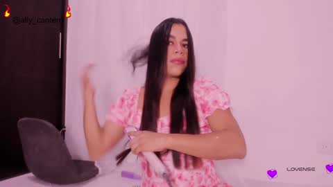 Snapshot of ally_cantero chatting on 01/01/25, 04:50 NEW VIDEOS IN MY PROFILE online show from 01/01/25, 04:50