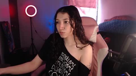 Snapshot of ally_donfort chatting on 02/28/25, 09:12 Ally online show from 02/28/25, 09:12