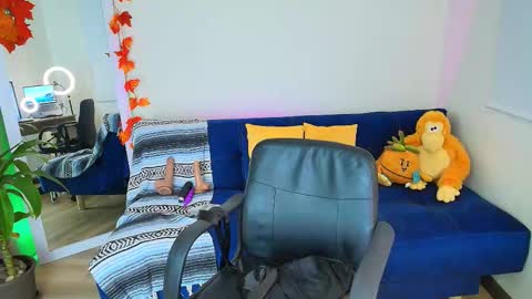 Ally  help me reach 100 satisfaid online show from 10/04/25, 01:36