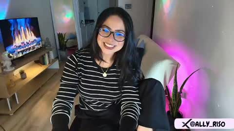 Snapshot of ally_riso chatting on 04/23/26, 01:51 Ally help me reach 100 satisfaid online show from 04/23/26, 01:51
