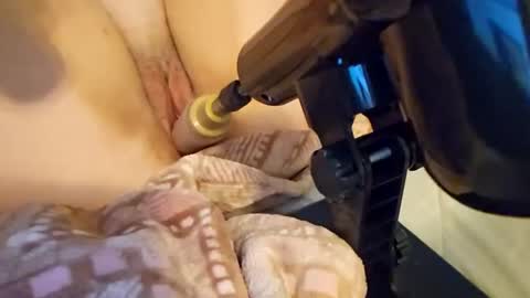 Snapshot of allycatpurrs chatting on 10/13/25, 06:52 Allycatpurrs online show from 10/13/25, 06:52