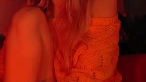 Snapshot of allymaxine chatting on 03/17/26, 05:38 AllyMaxine online show from 03/17/26, 05:38