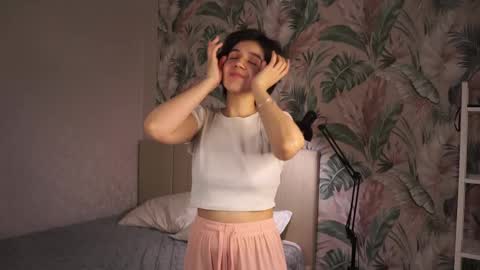 Emily online show from 12/16/25, 04:28